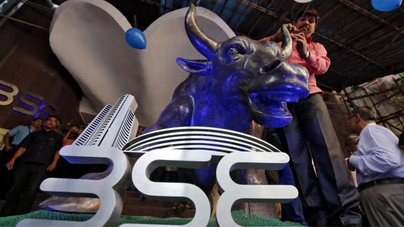 Stock markets fall for second straight session as selling in Reliance Industries and HDFC Bank weighs on sentiment