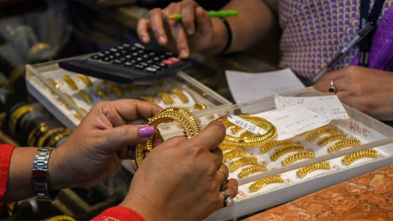 Bihar jewellery shops bar customers with covered faces triggering political controversy